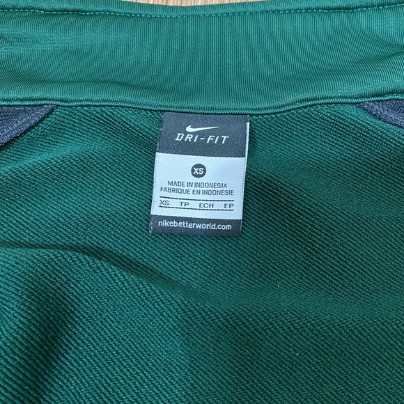 Rare Nike zip up jacket - Picture 10 of 17